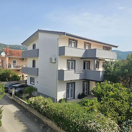 Apartmani Dianna Kaštela Exterior foto
